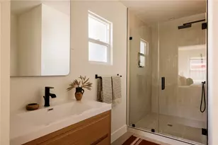 6417 La Riba Way, Los Angeles, CA 90042 - Photo 19