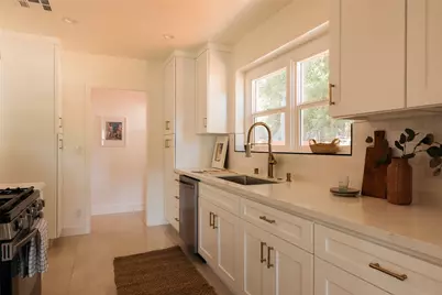6417 La Riba Way, Los Angeles, CA 90042 - Photo 15