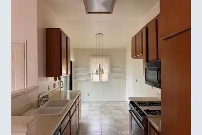 3547 W Greentree #F, Anaheim, CA 92804 - Photo 3