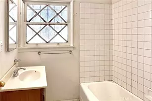 1020 W 10th St, Corona, CA 92882 - Photo 17
