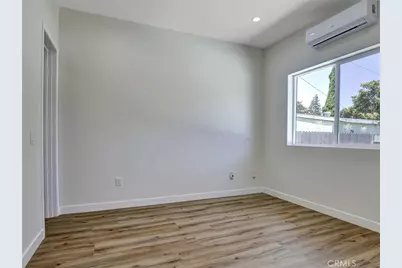 1050 W Chestnut Avenue, Santa Ana, CA 92703 - Photo 43