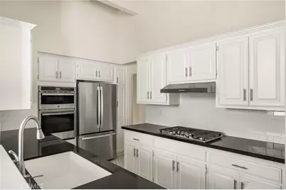 2108 Vista Entrada, Newport Beach, CA 92660 - Photo 25