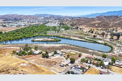 17480 Bromley, Lake Elsinore, CA 92530 - Photo 41