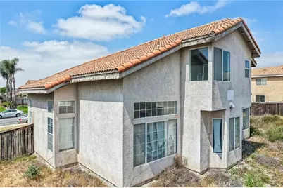 2428 W Calle Celeste, Rialto, CA 92377 - Photo 9