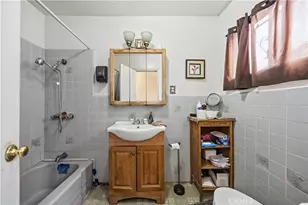 407 S Vancouver Ave, Los Angeles, CA 90022 - Photo 11