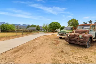 12681 Bryant, Yucaipa, CA 92399 - Photo 17
