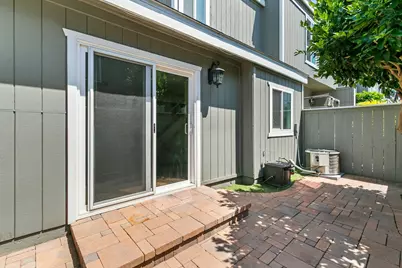 2670 W Segerstrom #A, Santa Ana, CA 92704 - Photo 9