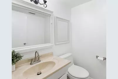 2670 W Segerstrom #A, Santa Ana, CA 92704 - Photo 13