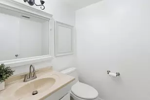2670 W Segerstrom, Santa Ana, CA 92704 - Photo 13