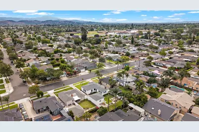 834 N Grand Street, Orange, CA 92867 - Photo 27