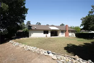 1589 Camelot, Corona, CA 92882 - Photo 3