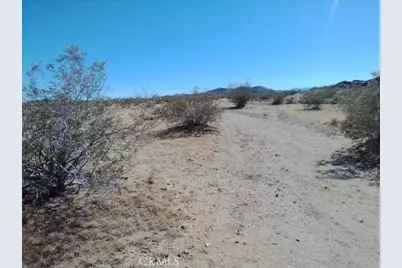 60820 Summers, Landers, CA 92285 - Photo 3