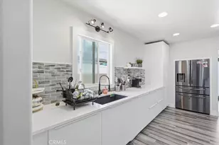 2215 N Spurgeon St, Santa Ana, CA 92706 - Photo 9