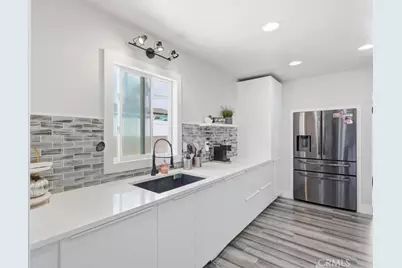 2215 N Spurgeon Street, Santa Ana, CA 92706 - Photo 13