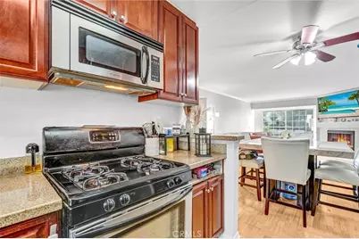 5500 Owensmouth Ave #122, Woodland Hills, CA 91367 - Photo 17