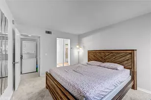 5500 Owensmouth Ave, Woodland Hills, CA 91367 - Photo 19