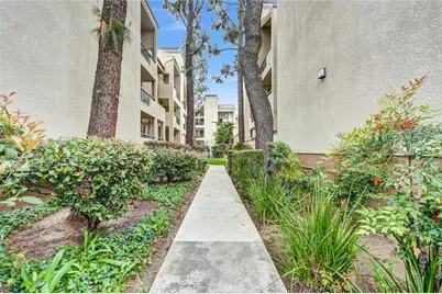 5500 Owensmouth Ave #122, Woodland Hills, CA 91367 - Photo 3