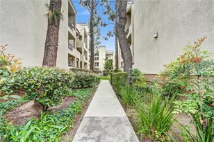 5500 Owensmouth Ave, Woodland Hills, CA 91367 - Photo 3