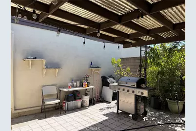 8952 Barcelona, Westminster, CA 92683 - Photo 17