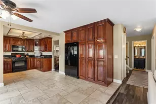 1064 Cinnamon Ln, Corona, CA 92882 - Photo 19
