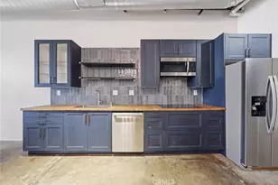 825 East 4th St, Los Angeles, CA 90013 - Photo 13