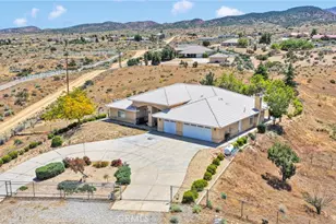 5295 Snow Line Dr, Phelan, CA 92371 - Photo 5