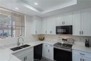 251 Gallery, Tustin, CA 92782 - Photo 5