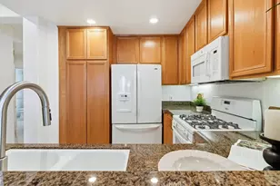 13075 Pacific Promenade Pl, Playa Vista, CA 90094 - Photo 13