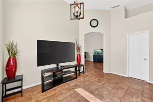 17305 Redmaple St, Fontana, CA 92337 - Photo 9