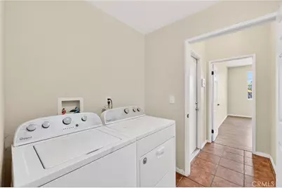 17305 Redmaple Street, Fontana, CA 92337 - Photo 31
