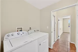 17305 Redmaple St, Fontana, CA 92337 - Photo 31