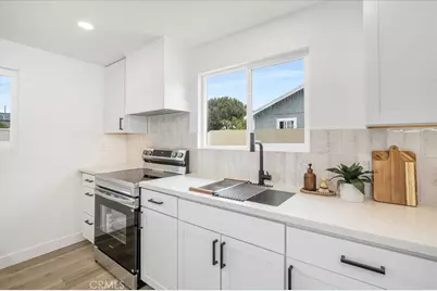 2422 W Pomona Street, Santa Ana, CA 92704 - Photo 15
