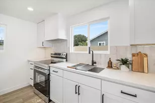 2422 W Pomona St, Santa Ana, CA 92704 - Photo 15