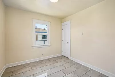 924 Frigate Avenue, Wilmington, CA 90744 - Photo 15