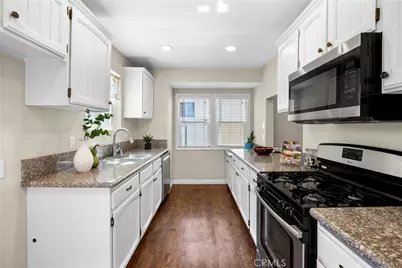 4558 Pasadena Avenue, Long Beach, CA 90807 - Photo 11