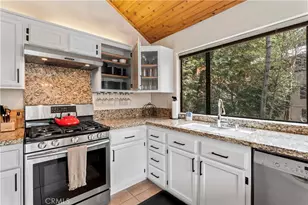 791 Virginia Ct, Lake Arrowhead, CA 92352 - Photo 11