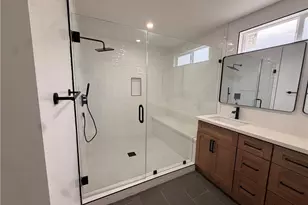2223 Clyde Ave, Los Angeles, CA 90016 - Photo 21