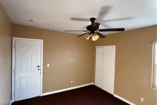 207 W 85th Pl, Los Angeles, CA 90003 - Photo 13