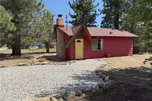 936 Pinon Ln, Big Bear City, CA 92314 - Photo 3
