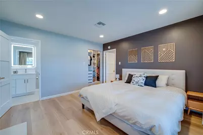 2719 Nipomo Avenue, Long Beach, CA 90815 - Photo 15