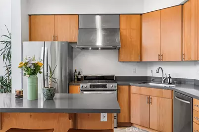 637 E 4th #B, Long Beach, CA 90802 - Photo 9
