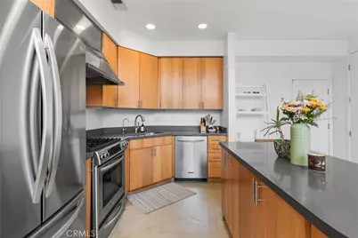 637 E 4th #B, Long Beach, CA 90802 - Photo 11