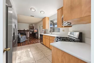 13725 Gemini Street, Victorville, CA 92392 - Photo 11