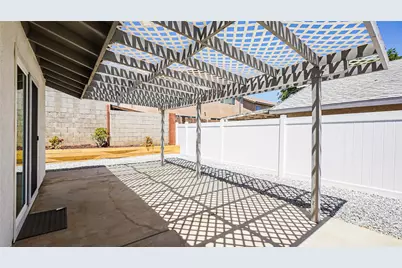 12192 Pluto, Victorville, CA 92392 - Photo 5