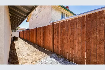 12192 Pluto, Victorville, CA 92392 - Photo 25