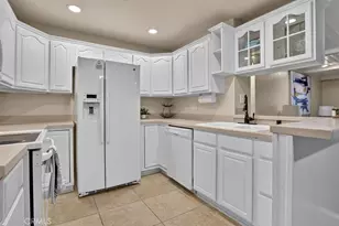 21372 Brookhurst, Huntington Beach, CA 92646 - Photo 7