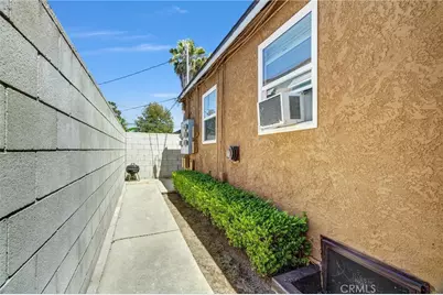 1065 E 19th, Long Beach, CA 90806 - Photo 17