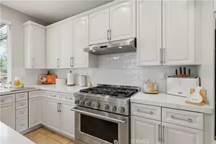 28304 Linda Vista St, Canyon Country, CA 91387 - Photo 13