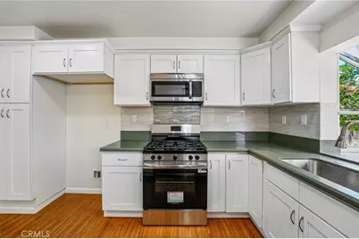11472 Citrus Glen Ln, Fontana, CA 92337 - Photo 13