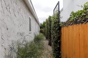 12816 Rubens, Los Angeles, CA 90066 - Photo 33